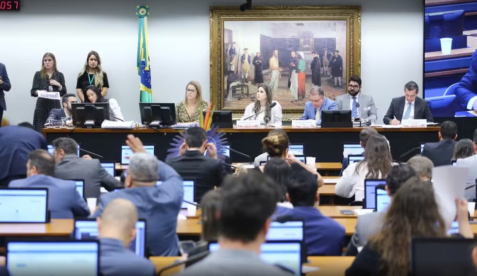 CCJ da Câmara aprova projeto para punir com mais rigor o abuso de incapazes