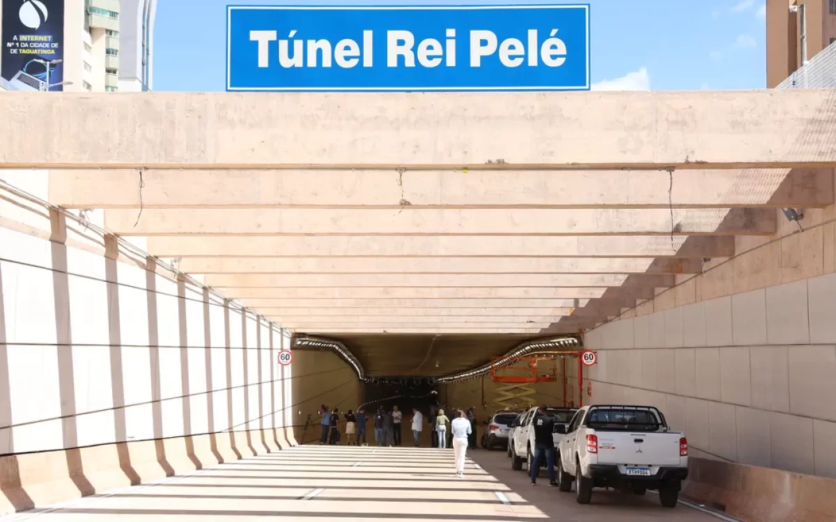 Túnel Rei Pelé, no DF, será interditado para aplicação de asfalto a partir desta segunda